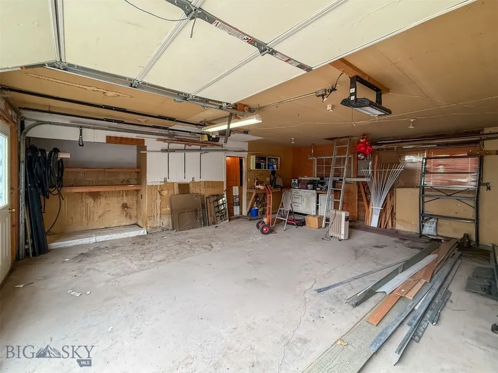 616 2nd Avenue S Fairfield MT 59436