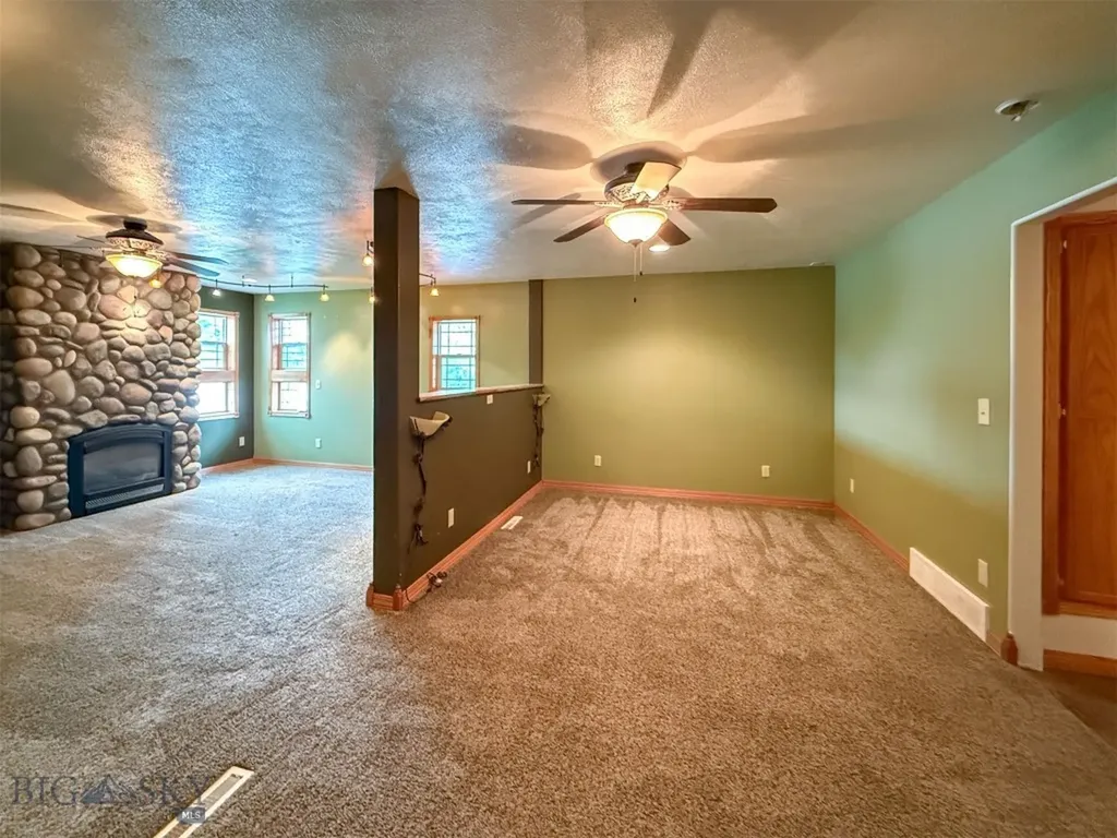 616 2nd Avenue S Fairfield MT 59436