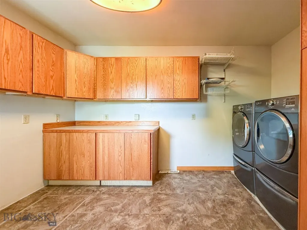 616 2nd Avenue S Fairfield MT 59436