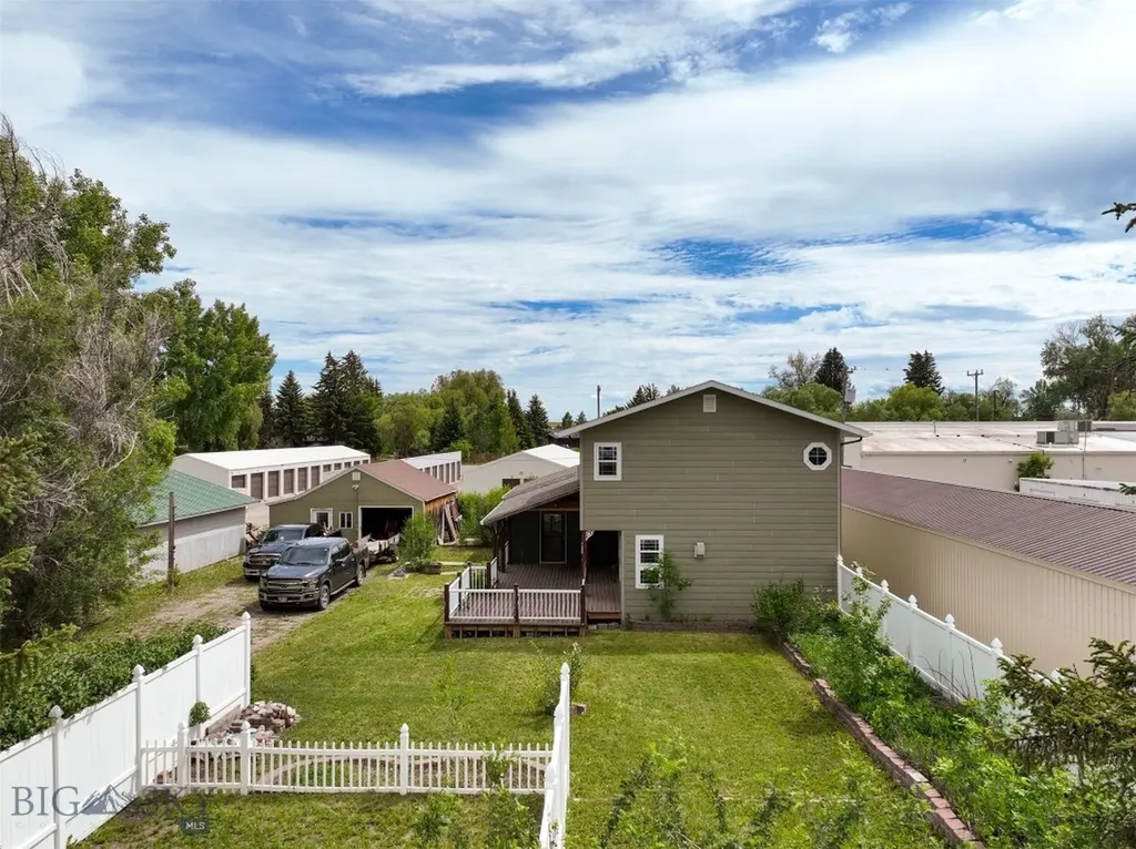 616 2nd Avenue S Fairfield MT 59436
