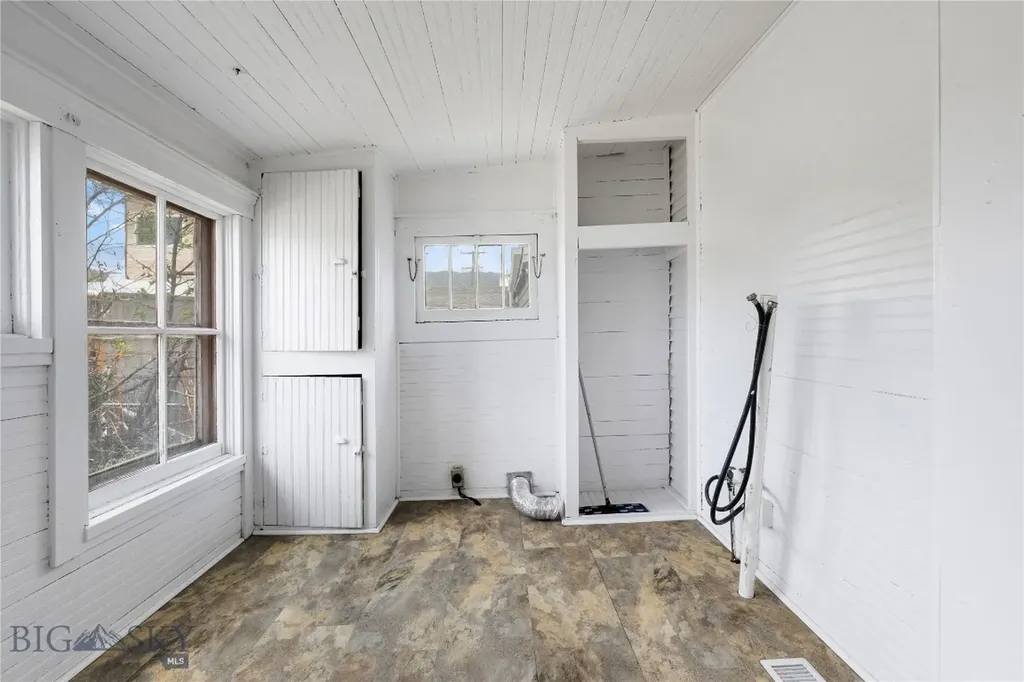 1705 Wall Butte MT 59701
