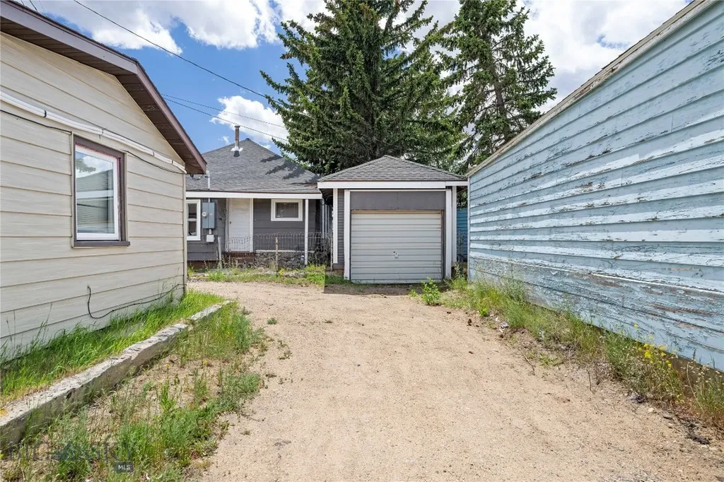 1705 Wall Butte MT 59701