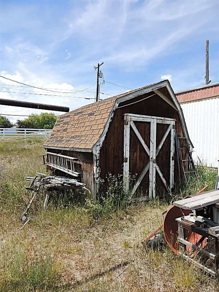 1118 Arizona Street Deer Lodge MT 59722