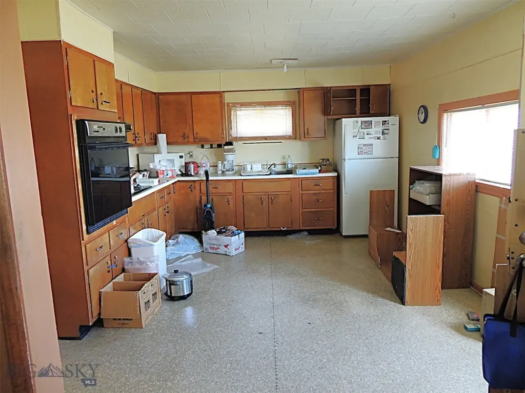 1118 Arizona Street Deer Lodge MT 59722