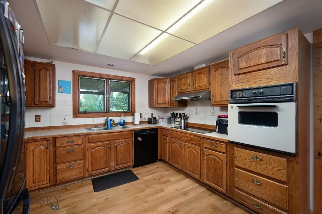 4913 Itana Circle Bozeman MT 59715