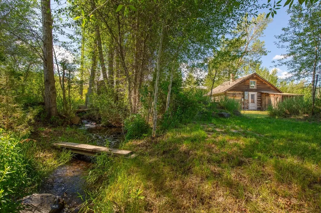 419 E Wallace Street Virginia City MT 59755