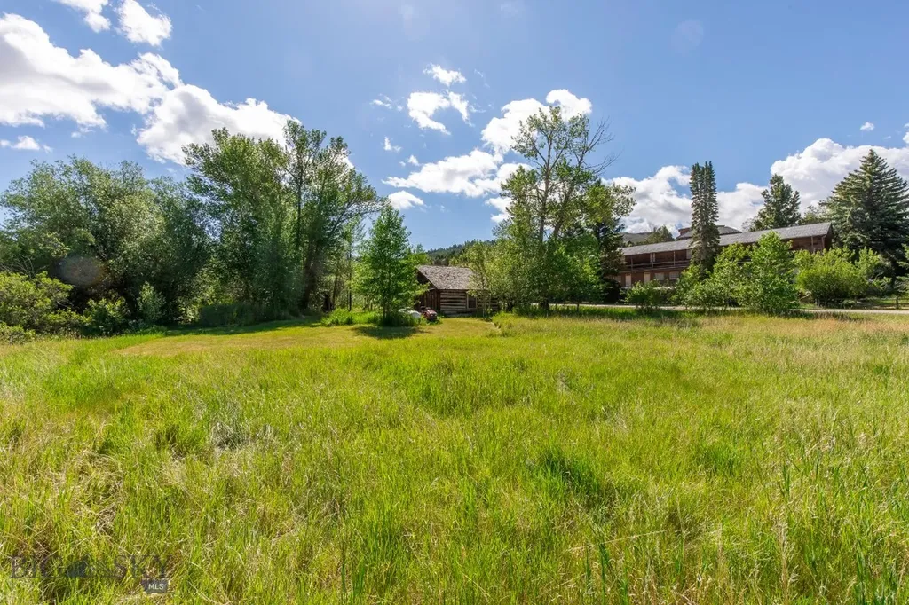 419 E Wallace Street Virginia City MT 59755