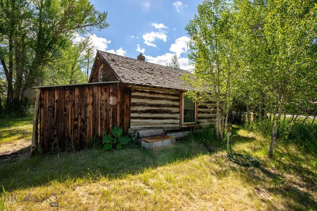419 E Wallace Street Virginia City MT 59755