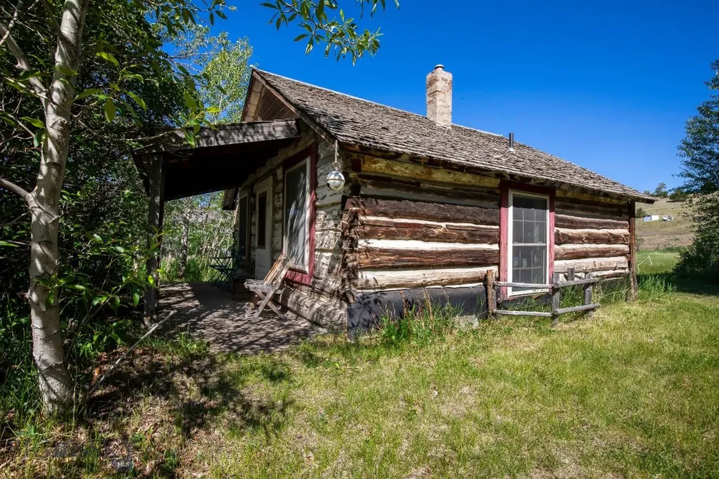 419 E Wallace Street Virginia City MT 59755