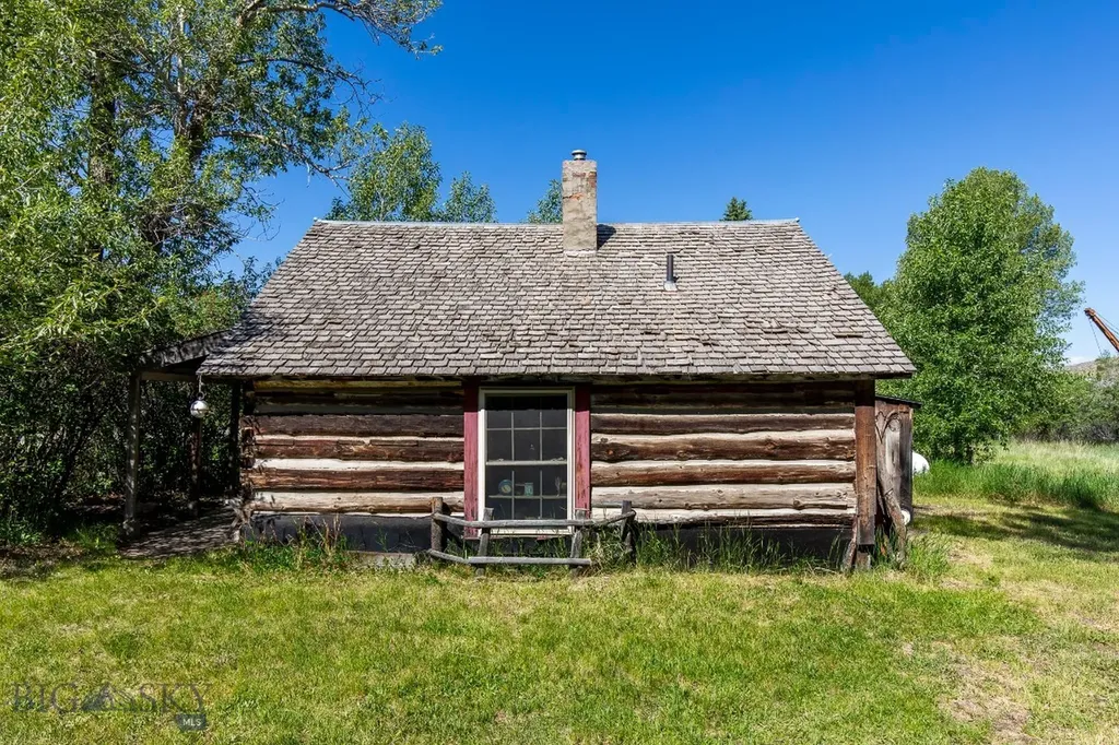 419 E Wallace Street Virginia City MT 59755