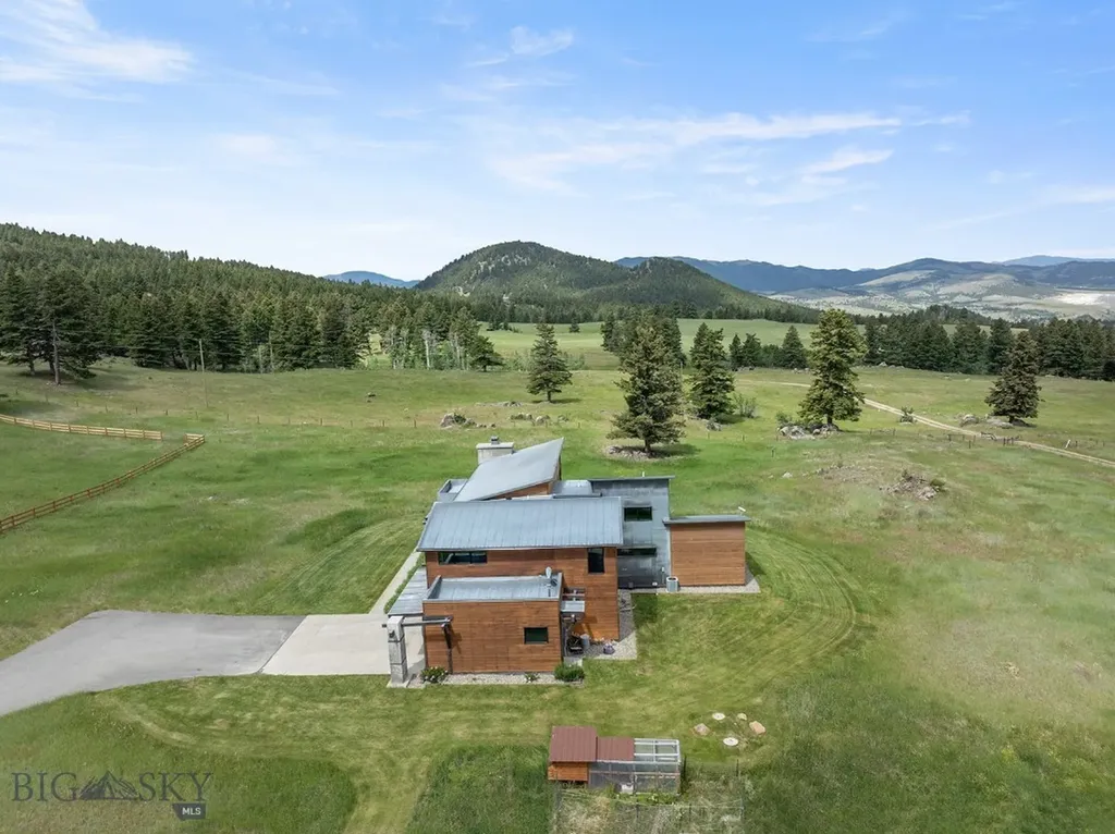 2 Finn Mountain Road Montana City MT 59634
