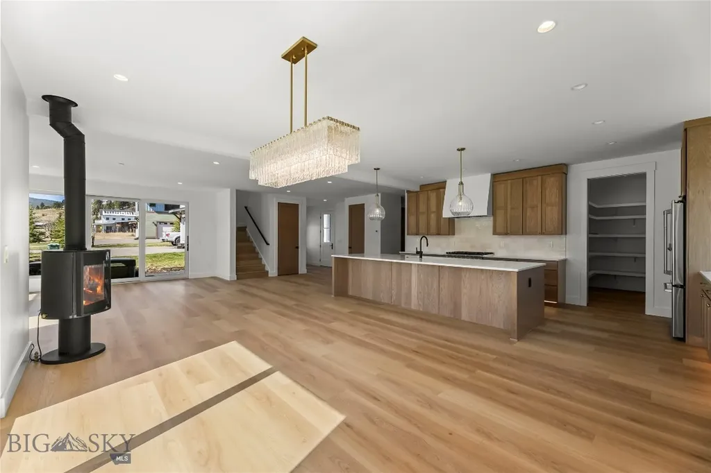 525 Spruce Cone Big Sky MT 59716