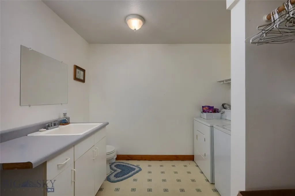 113 Hemlock Street Manhattan MT 59741