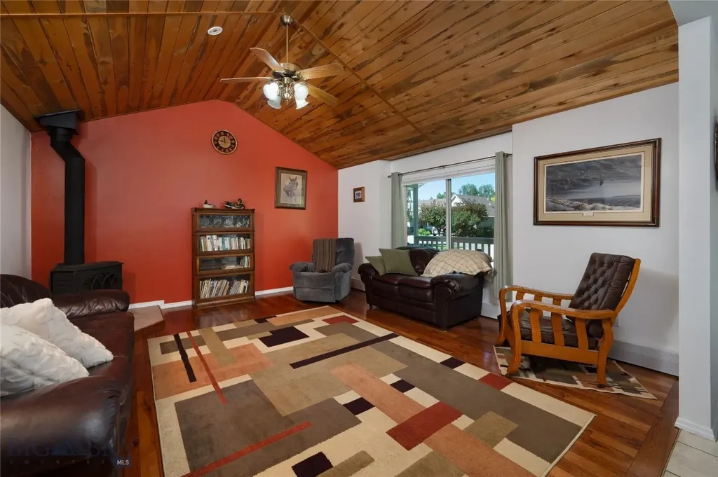 113 Hemlock Street Manhattan MT 59741
