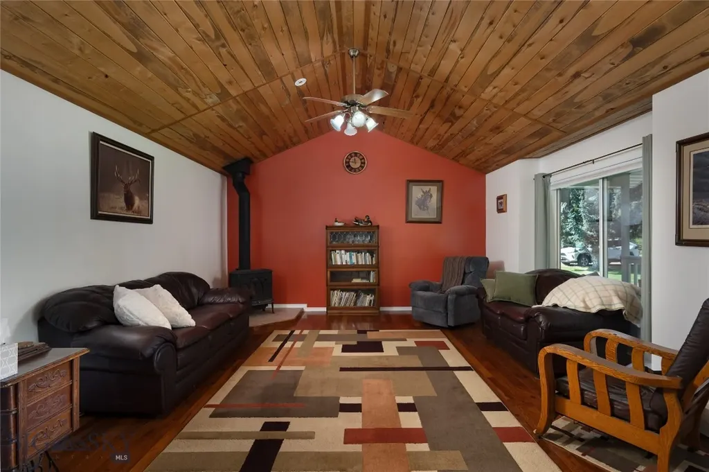 113 Hemlock Street Manhattan MT 59741
