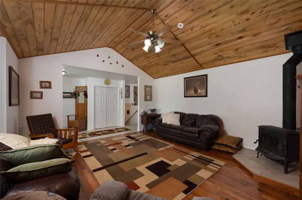 113 Hemlock Street Manhattan MT 59741