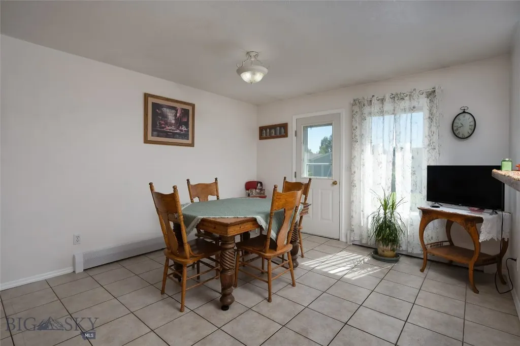 113 Hemlock Street Manhattan MT 59741