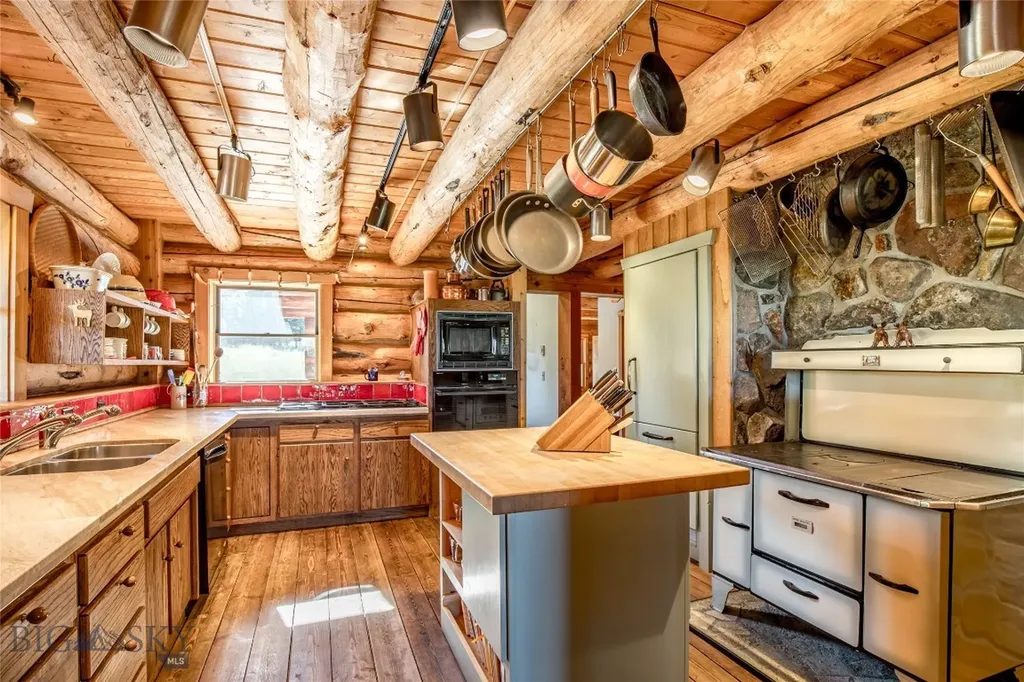 376 Sundance Bench Road Cameron MT 59720
