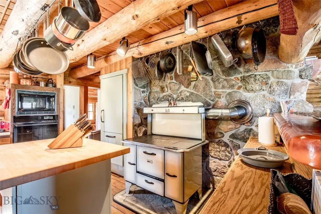 376 Sundance Bench Road Cameron MT 59720