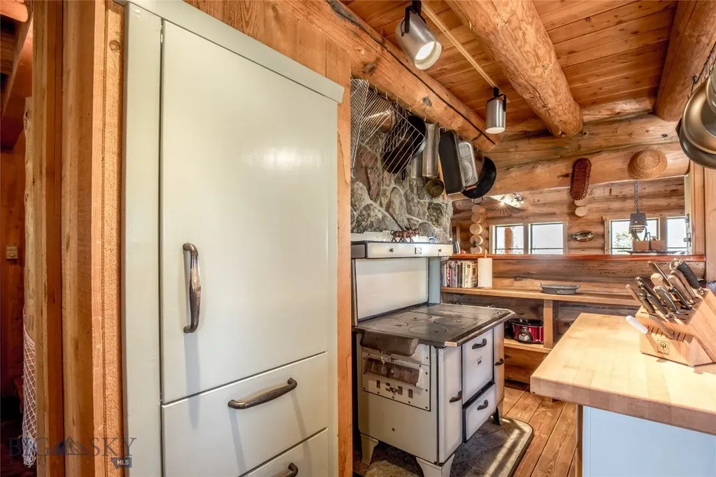 376 Sundance Bench Road Cameron MT 59720