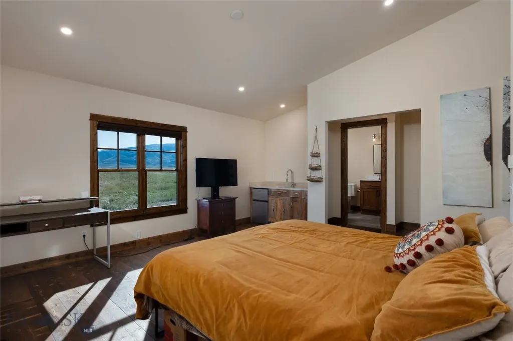 106 Morgan Trail Livingston MT 59047