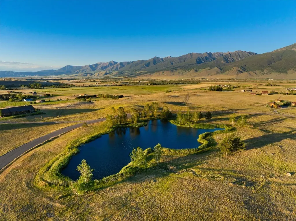 106 Morgan Trail Livingston MT 59047
