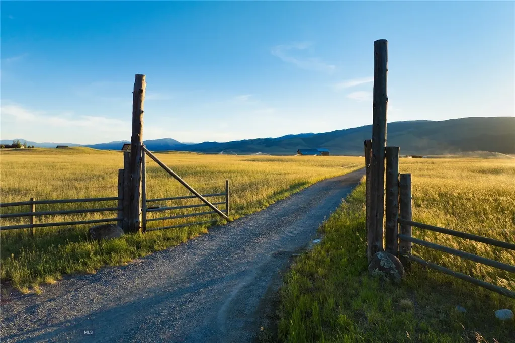 106 Morgan Trail Livingston MT 59047