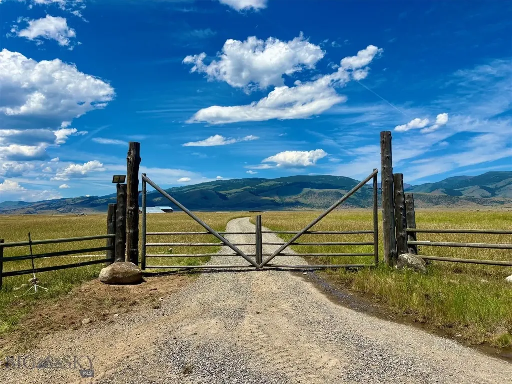 106 Morgan Trail Livingston MT 59047