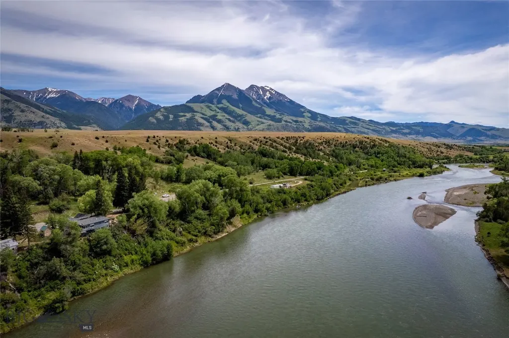 1005 East River Road Emigrant MT 59027