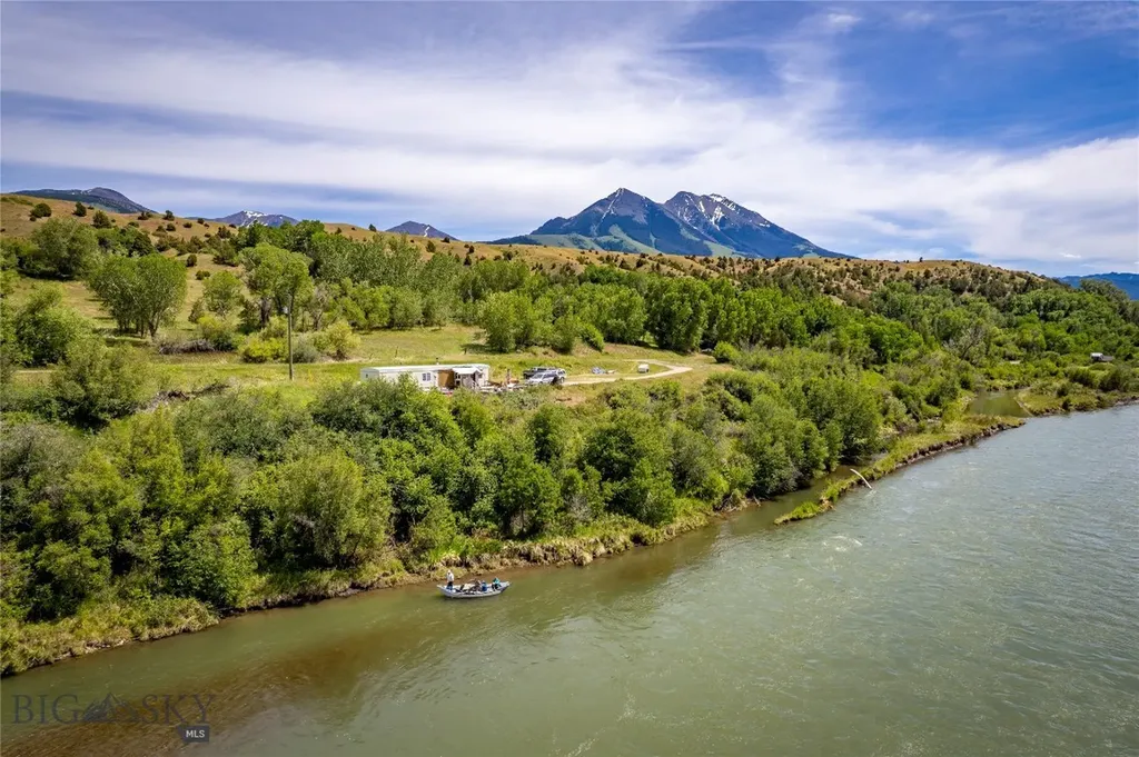 1005 East River Road Emigrant MT 59027