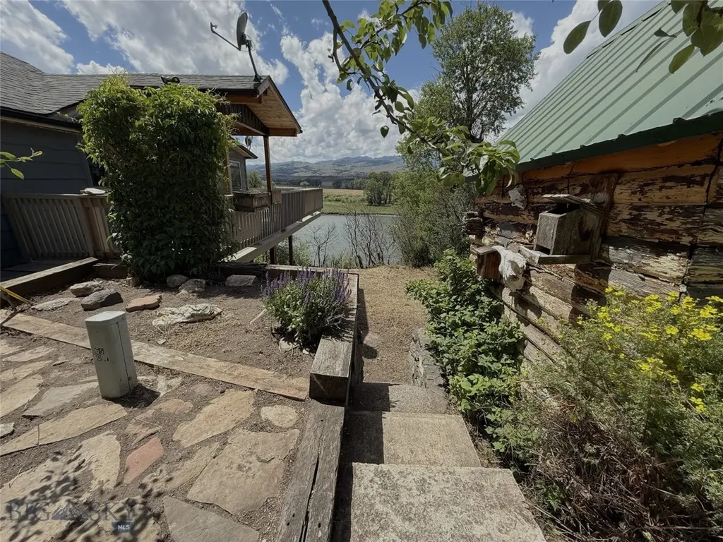 1005 East River Road Emigrant MT 59027