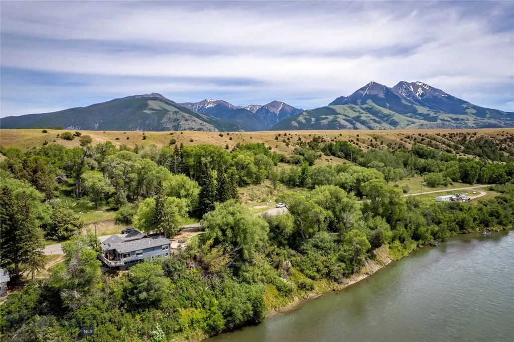 1005 East River Road Emigrant MT 59027