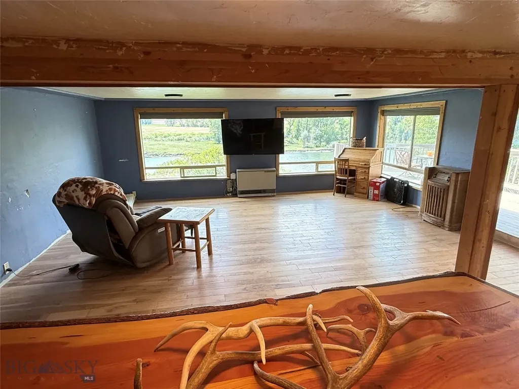 1005 East River Road Emigrant MT 59027