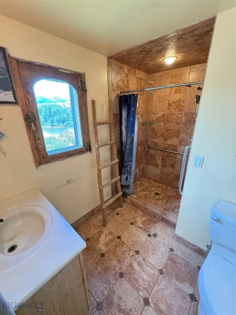 1005 East River Road Emigrant MT 59027