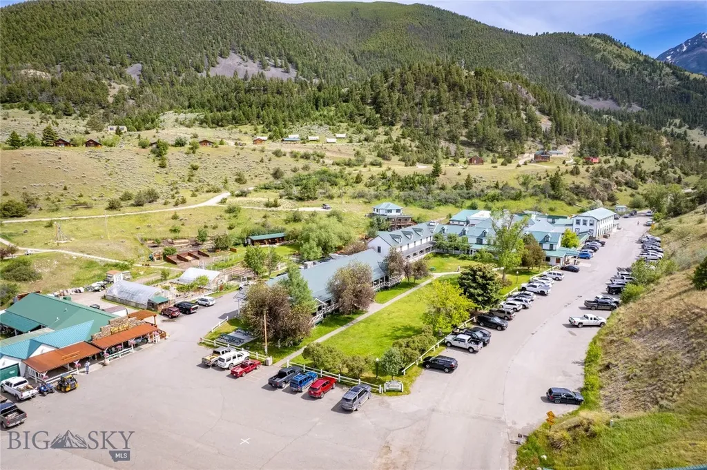 1005 East River Road Emigrant MT 59027