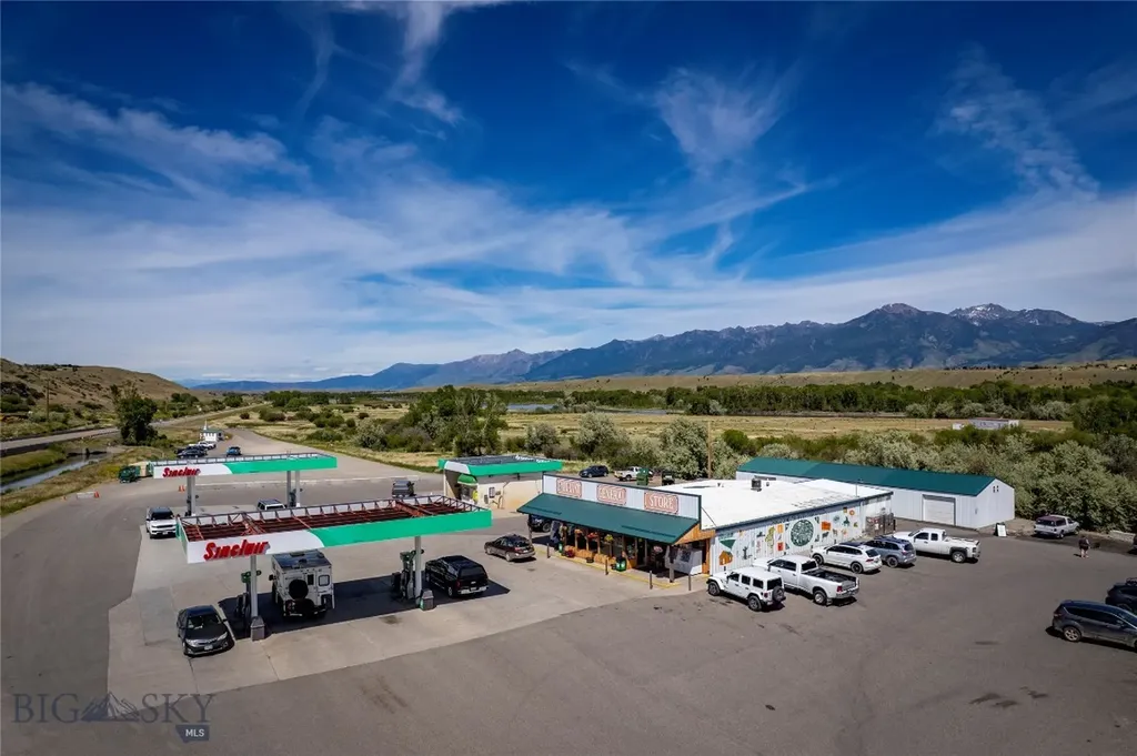 1005 East River Road Emigrant MT 59027