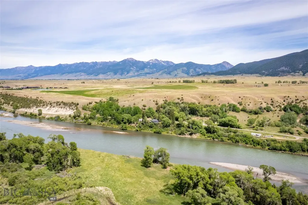 1005 East River Road Emigrant MT 59027