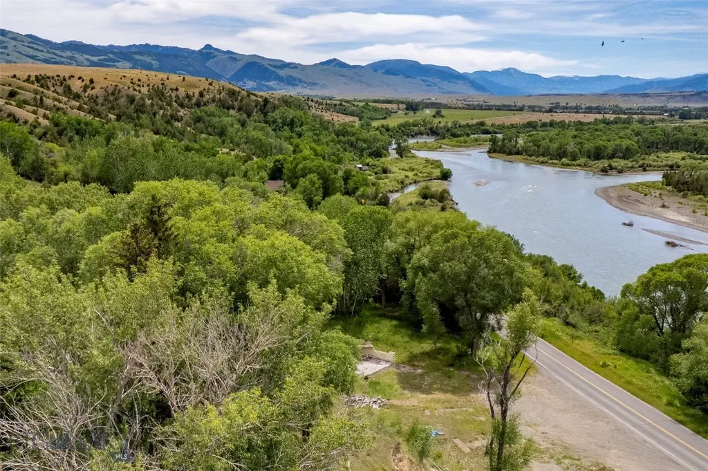1005 East River Road Emigrant MT 59027