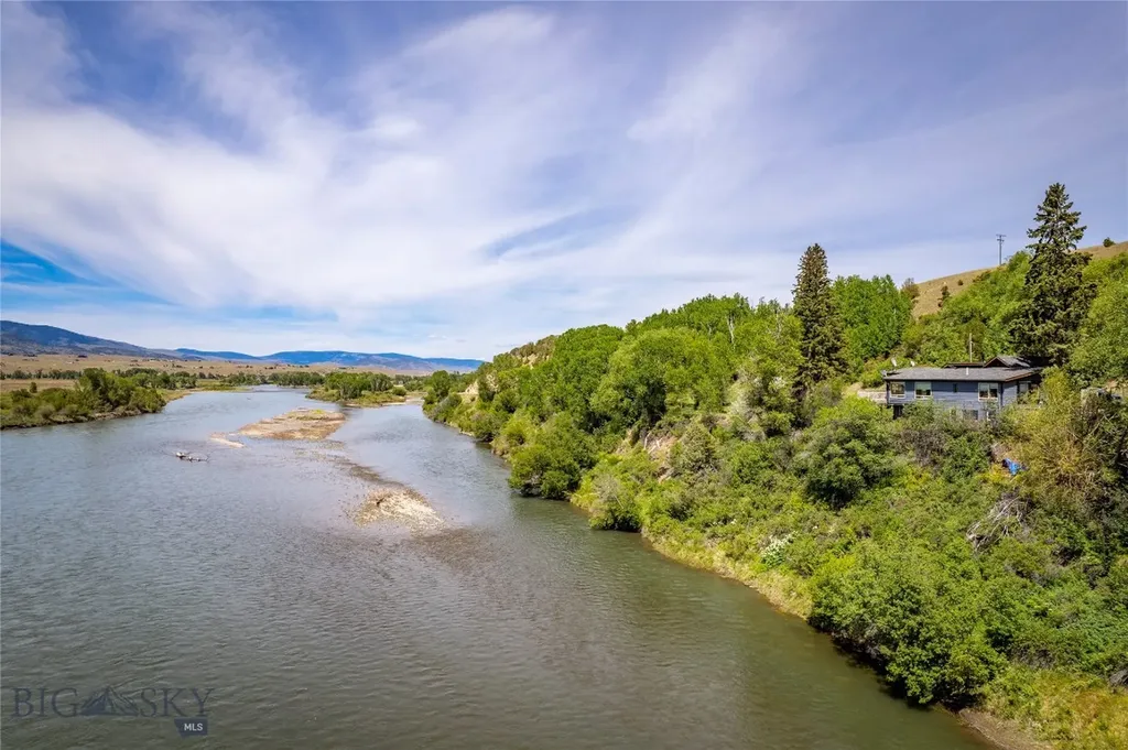 1005 East River Road Emigrant MT 59027