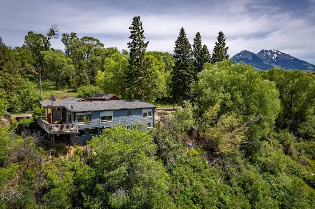 1005 East River Road Emigrant MT 59027
