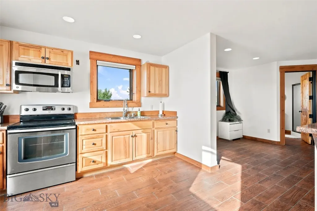 326 Rocky Mountain Way Deer Lodge MT 59722