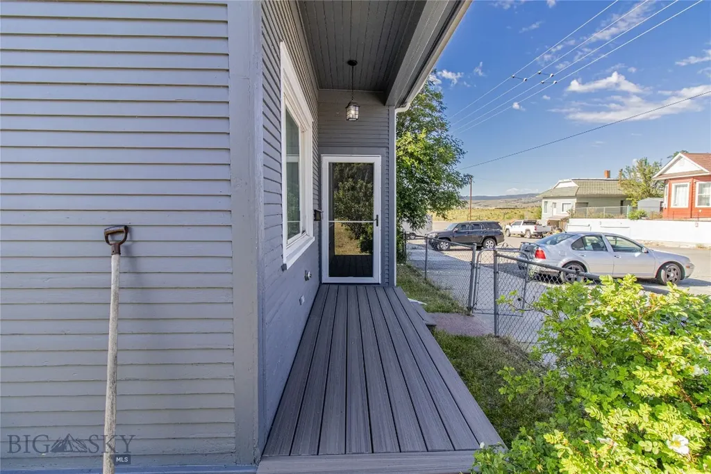 812 S Dakota Street Butte MT 59701