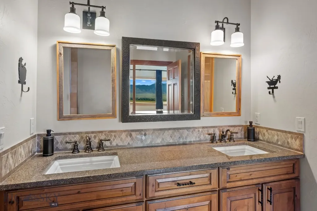 77 Valley View Drive Twin Bridges MT 59754