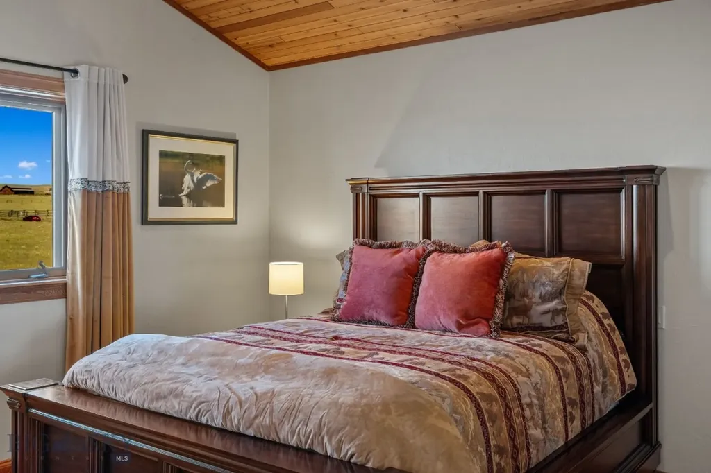 77 Valley View Drive Twin Bridges MT 59754