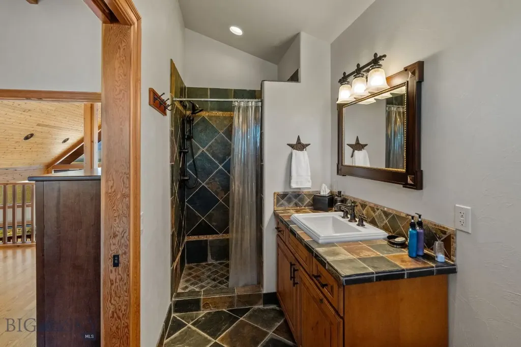 77 Valley View Drive Twin Bridges MT 59754