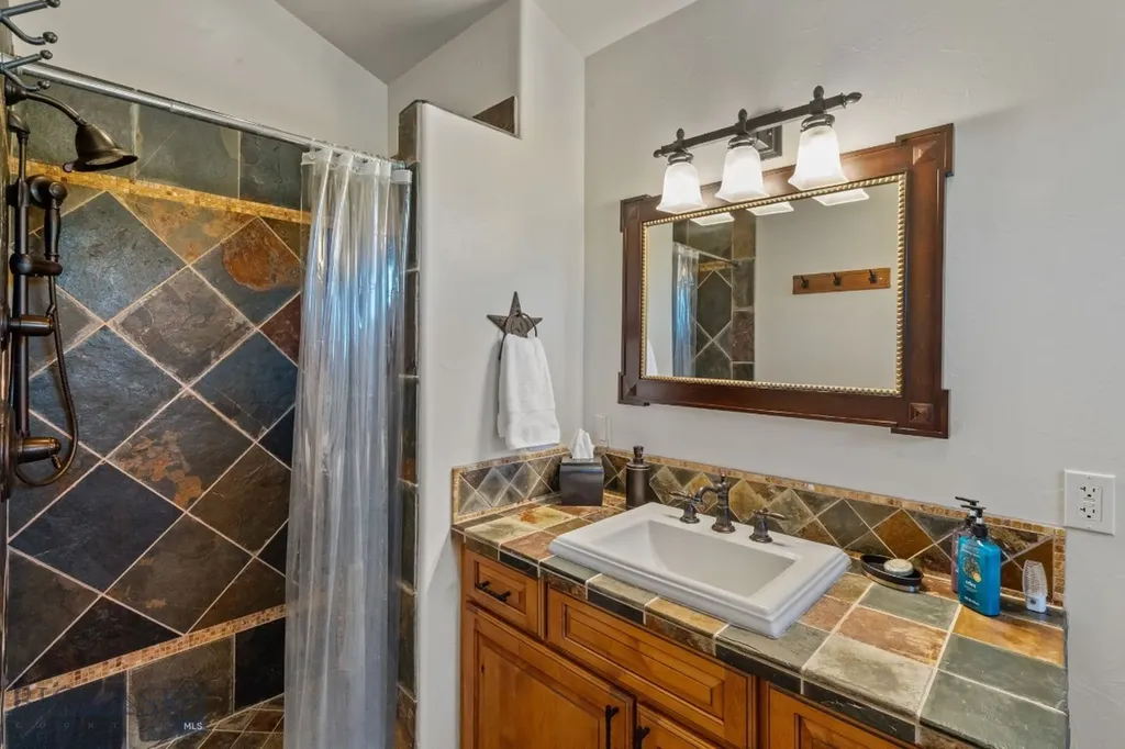 77 Valley View Drive Twin Bridges MT 59754