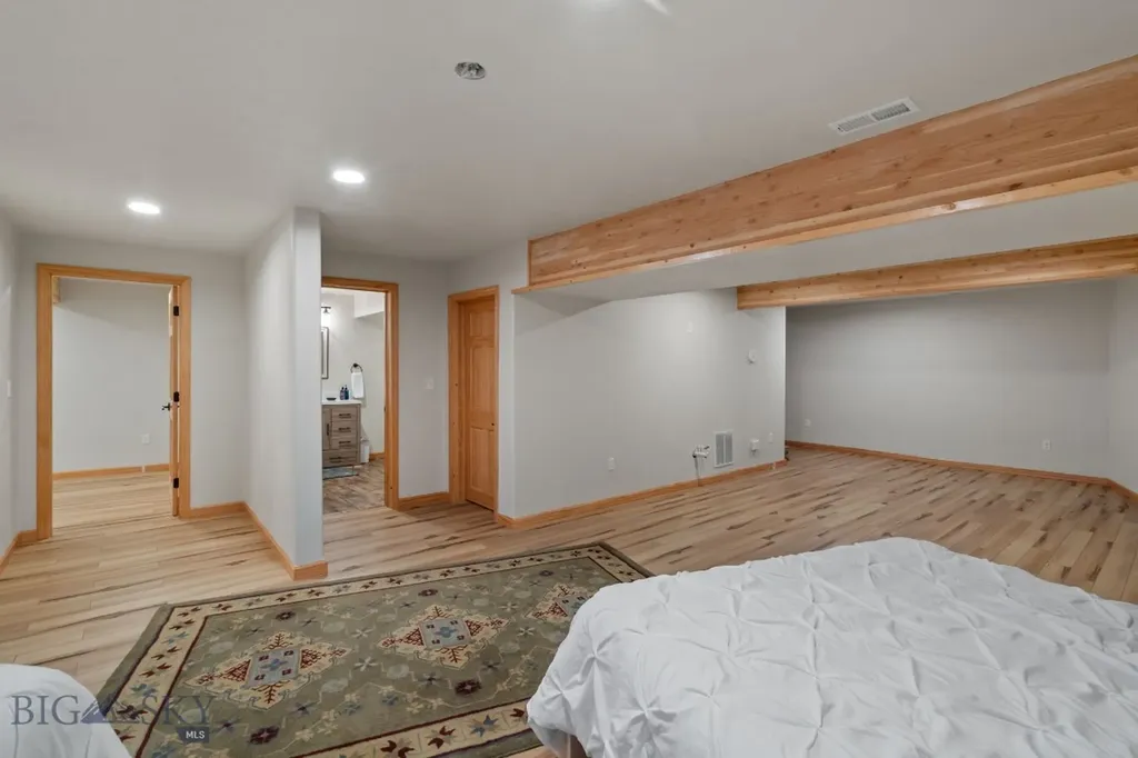77 Valley View Drive Twin Bridges MT 59754