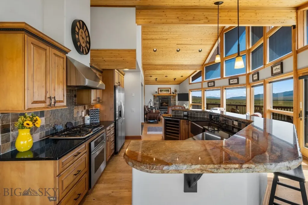 77 Valley View Drive Twin Bridges MT 59754