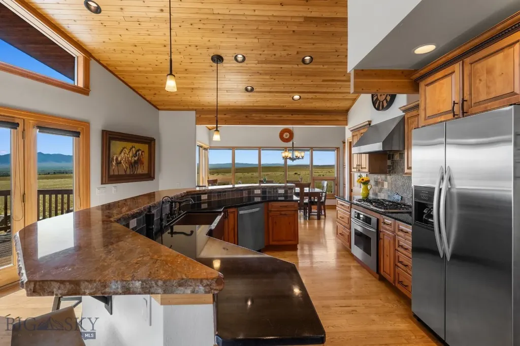77 Valley View Drive Twin Bridges MT 59754