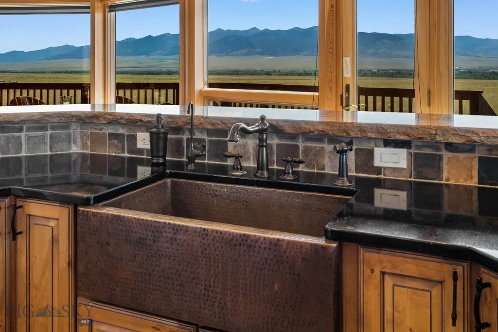 77 Valley View Drive Twin Bridges MT 59754